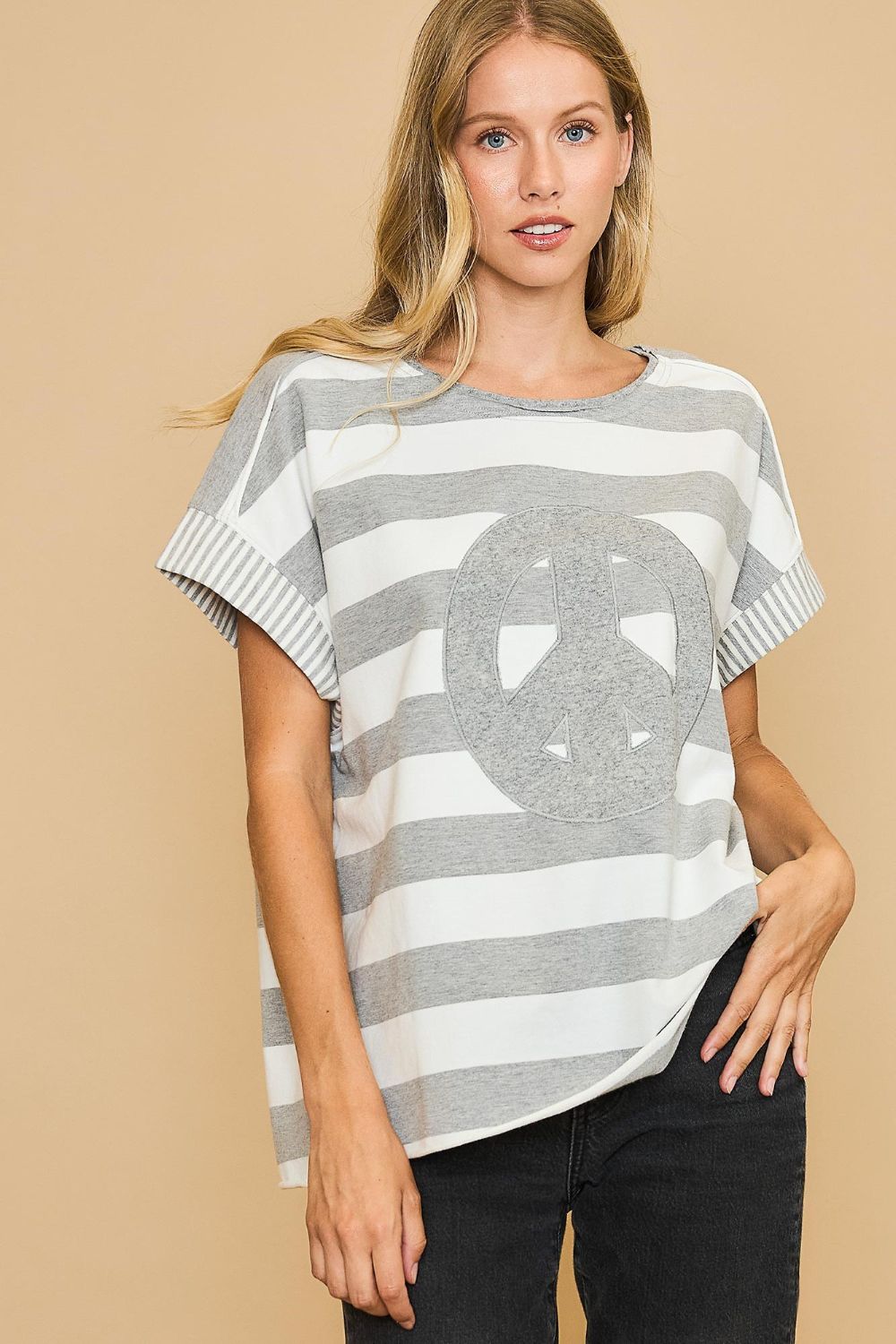 Effortlessly Elegant T-Shirt with a Timeless Design