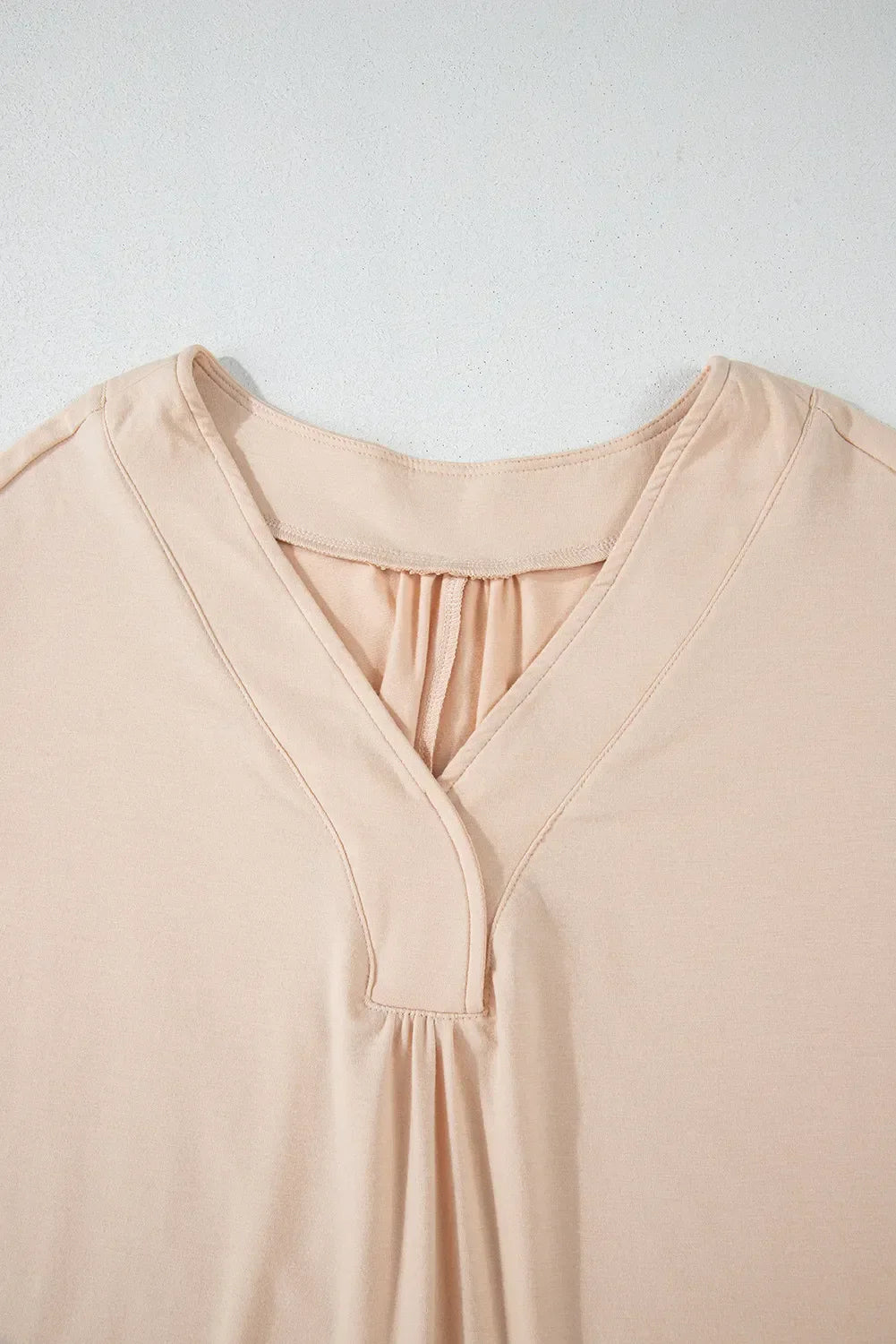 Well Tailored Blouse with a Graceful Silhouette
