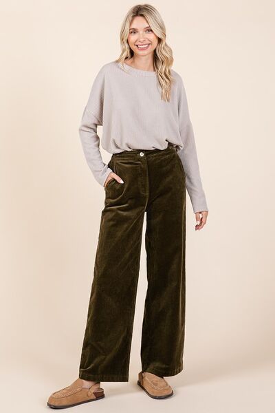 A Vintage Style Trousers with Delicate Timeless Details