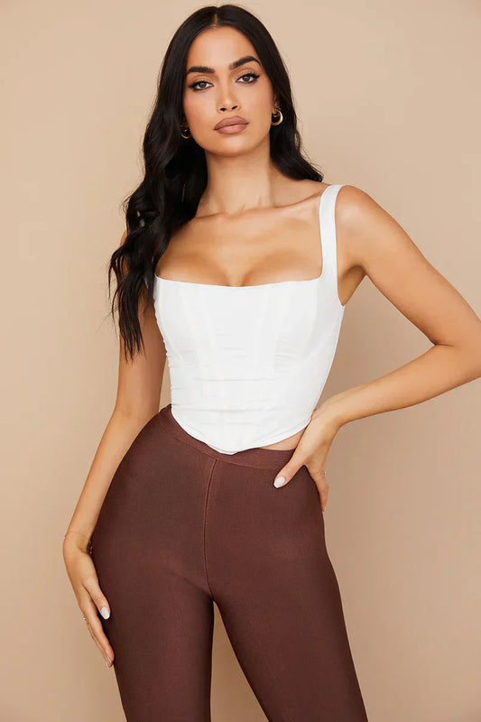 Well Tailored Top with a Graceful Silhouette