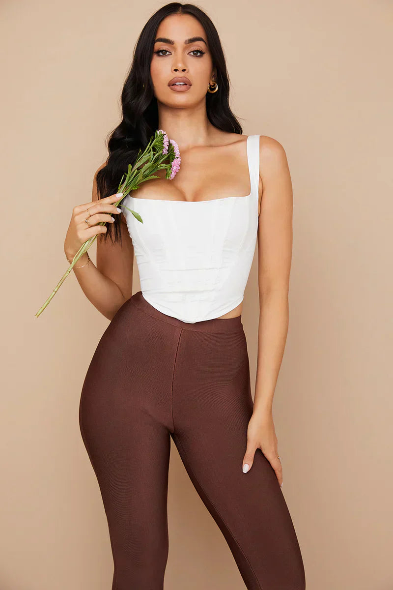 Well Tailored Top with a Graceful Silhouette