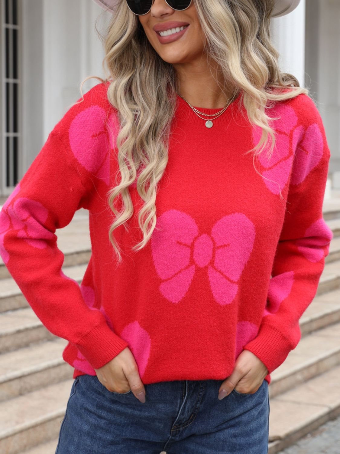 Effortlessly Elegant Sweater with a Timeless Design