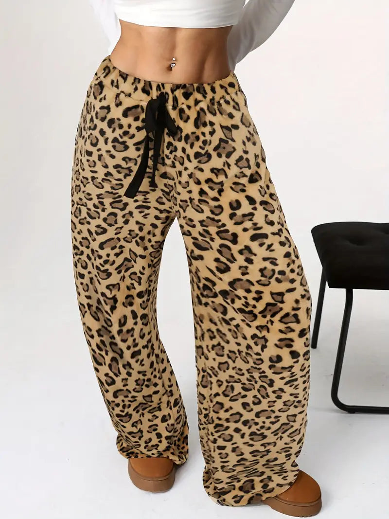Classic Vintage Pants with a Flattering Fit