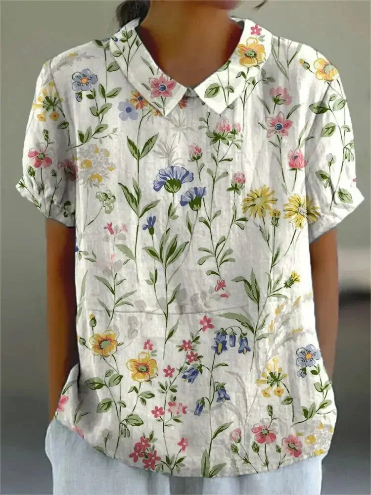 Classic Vintage Blouse with a Flattering Fit
