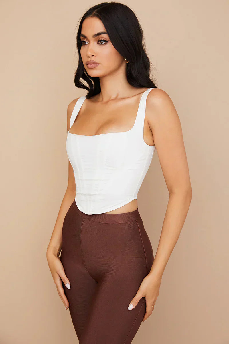 Well Tailored Top with a Graceful Silhouette