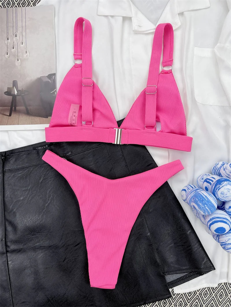 Effortlessly Elegant Garment with a Timeless Design