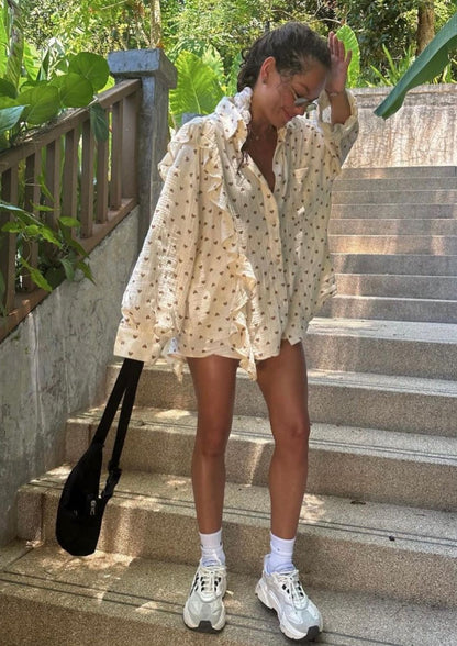 Classic Vintage Shirt with a Flattering Fit