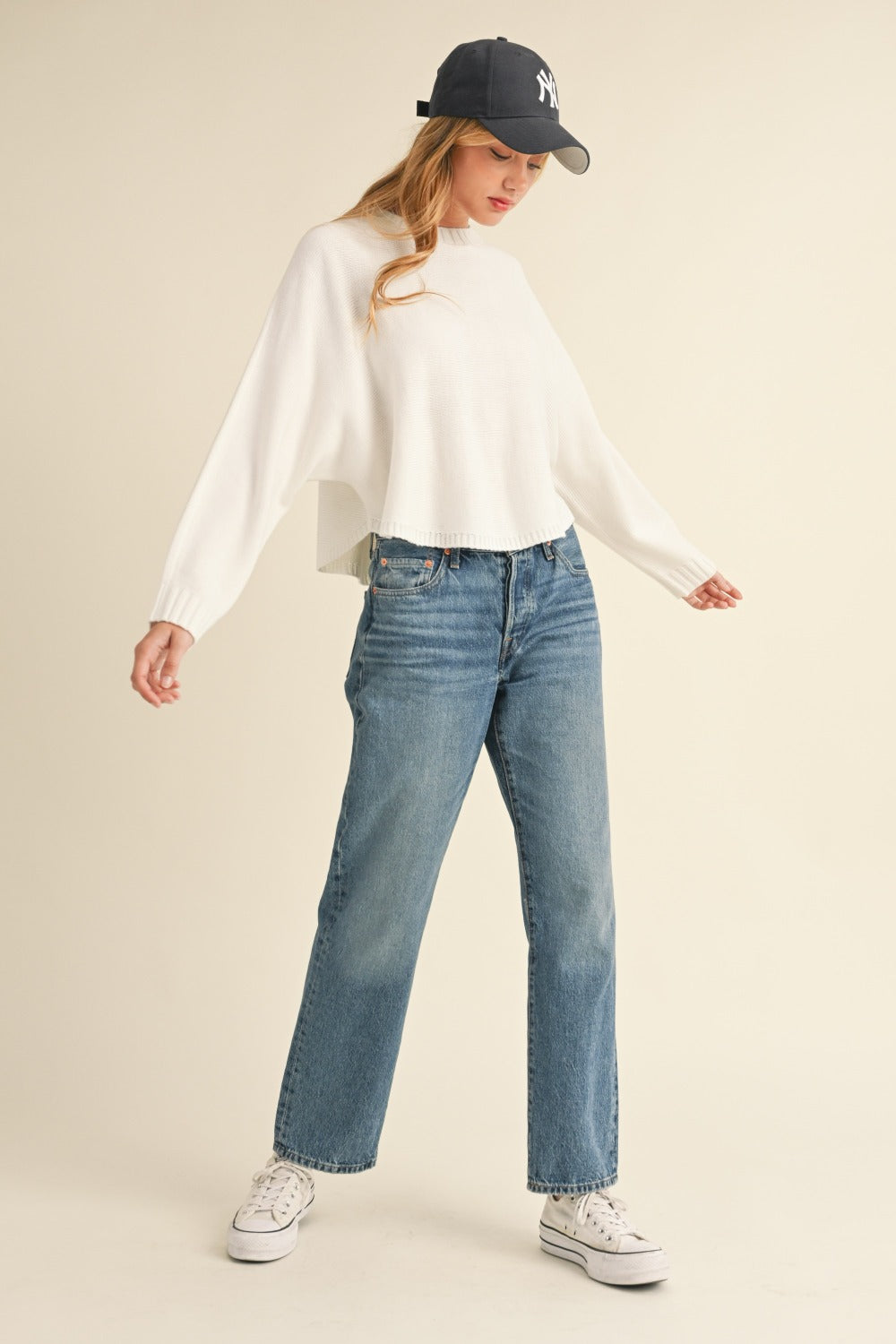 Well Tailored Sweater with a Graceful Silhouette