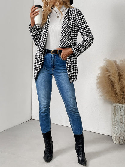 Well Tailored Jacket with a Graceful Silhouette