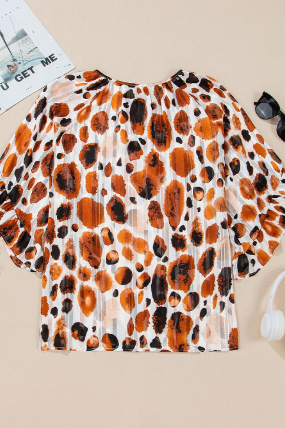 Classic Vintage Blouse with a Flattering Fit