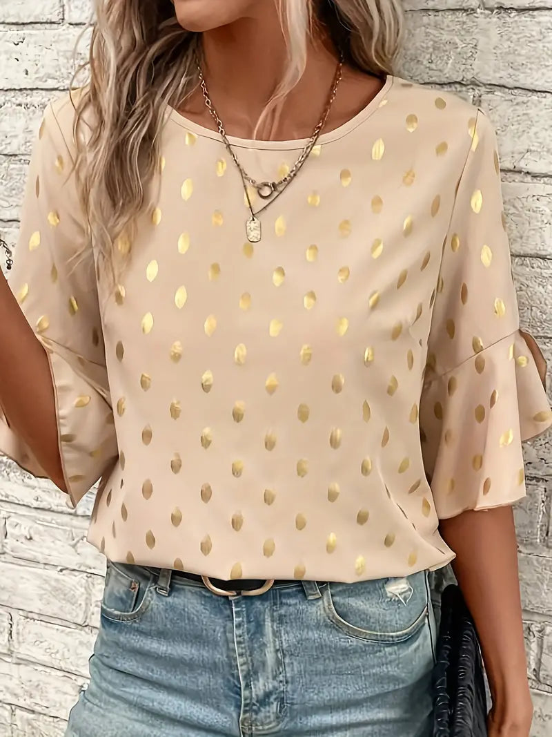 Effortlessly Elegant Garment with a Timeless Design