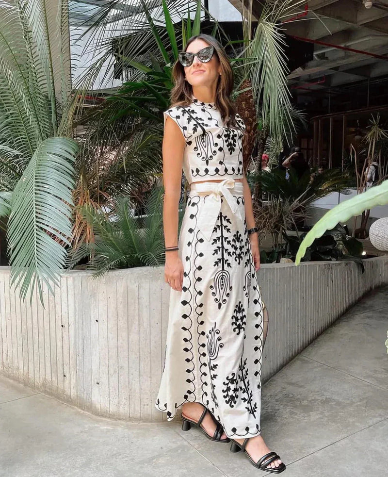 Polished Top with an Effortless Classic Look