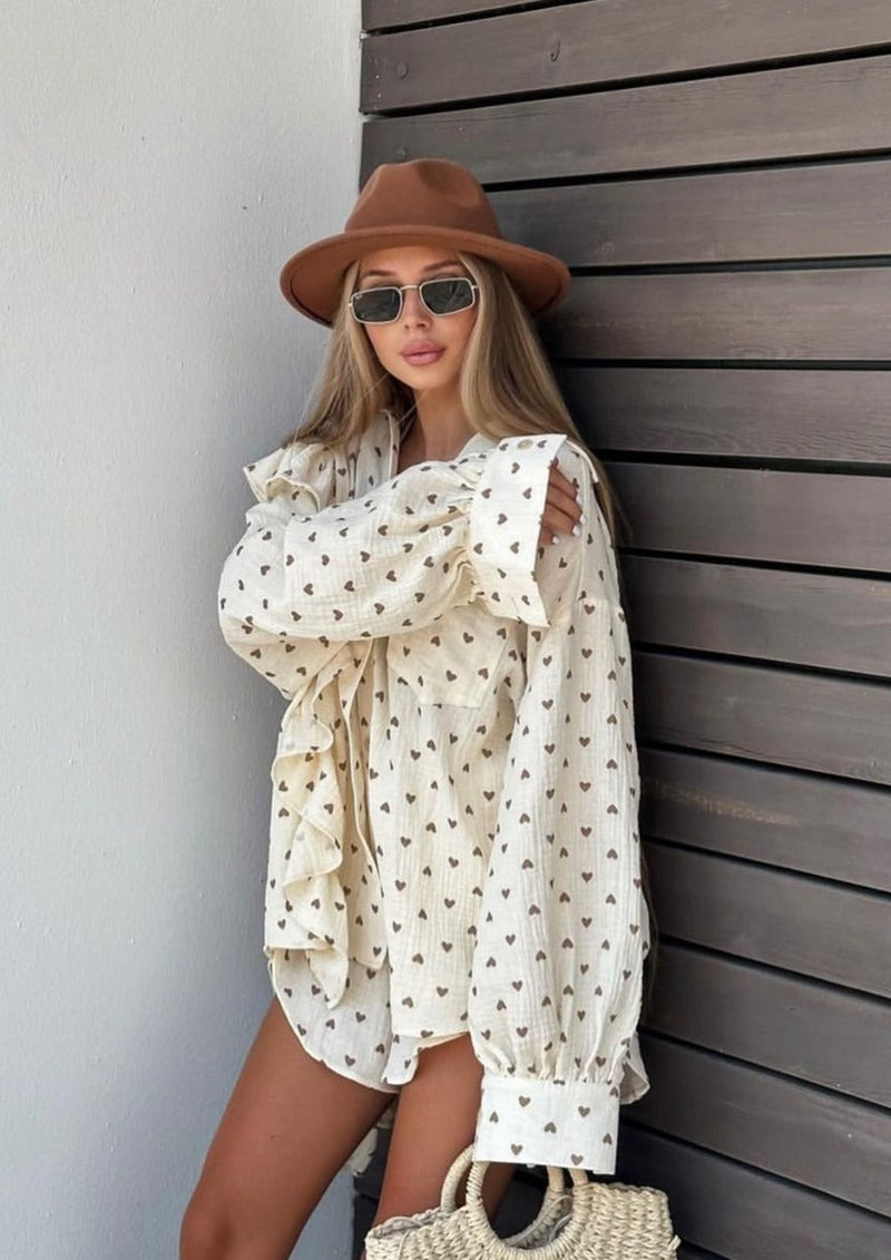 Classic Vintage Shirt with a Flattering Fit