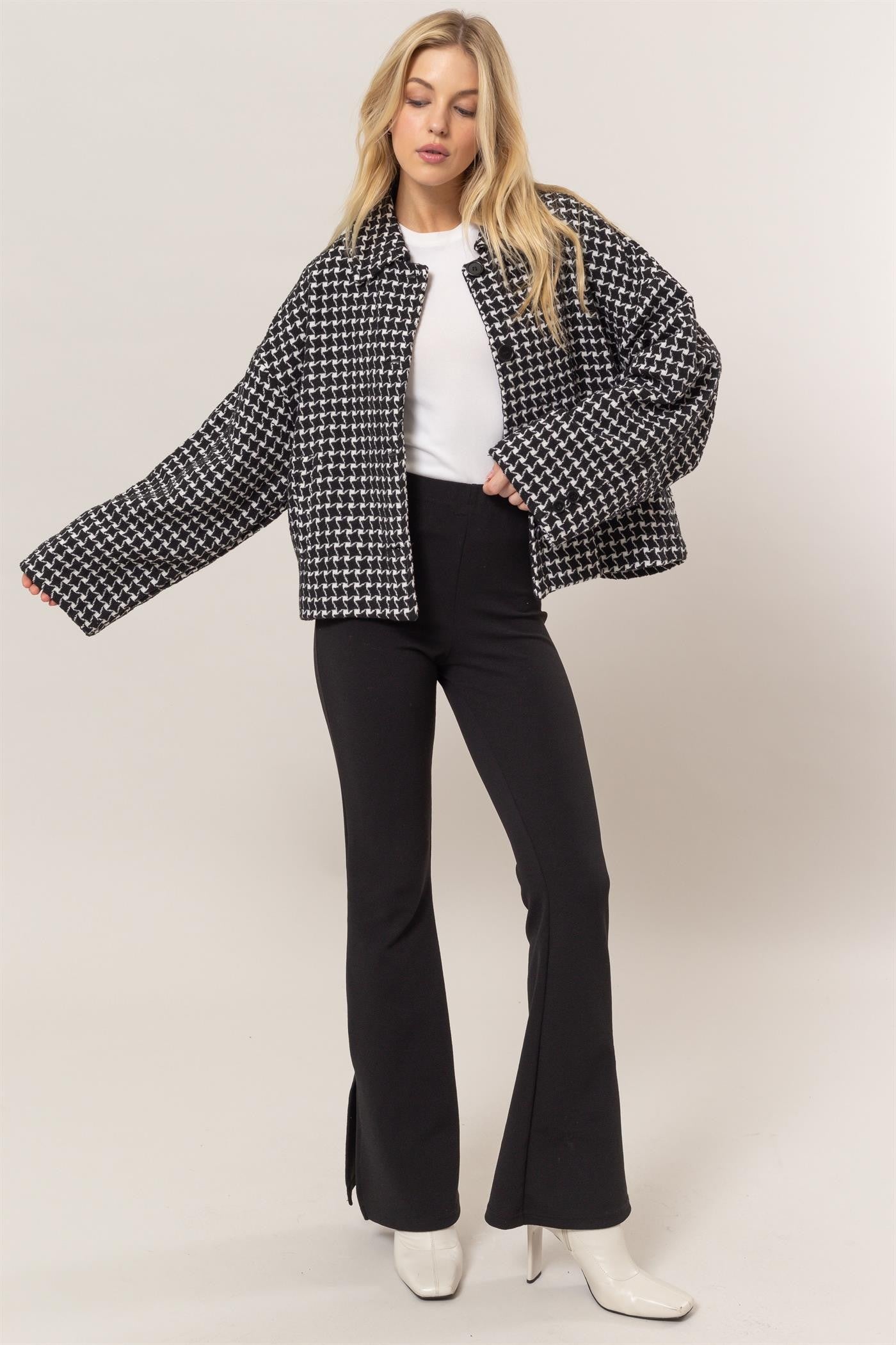 Elegantly Styled Jacket for Everyday Wear