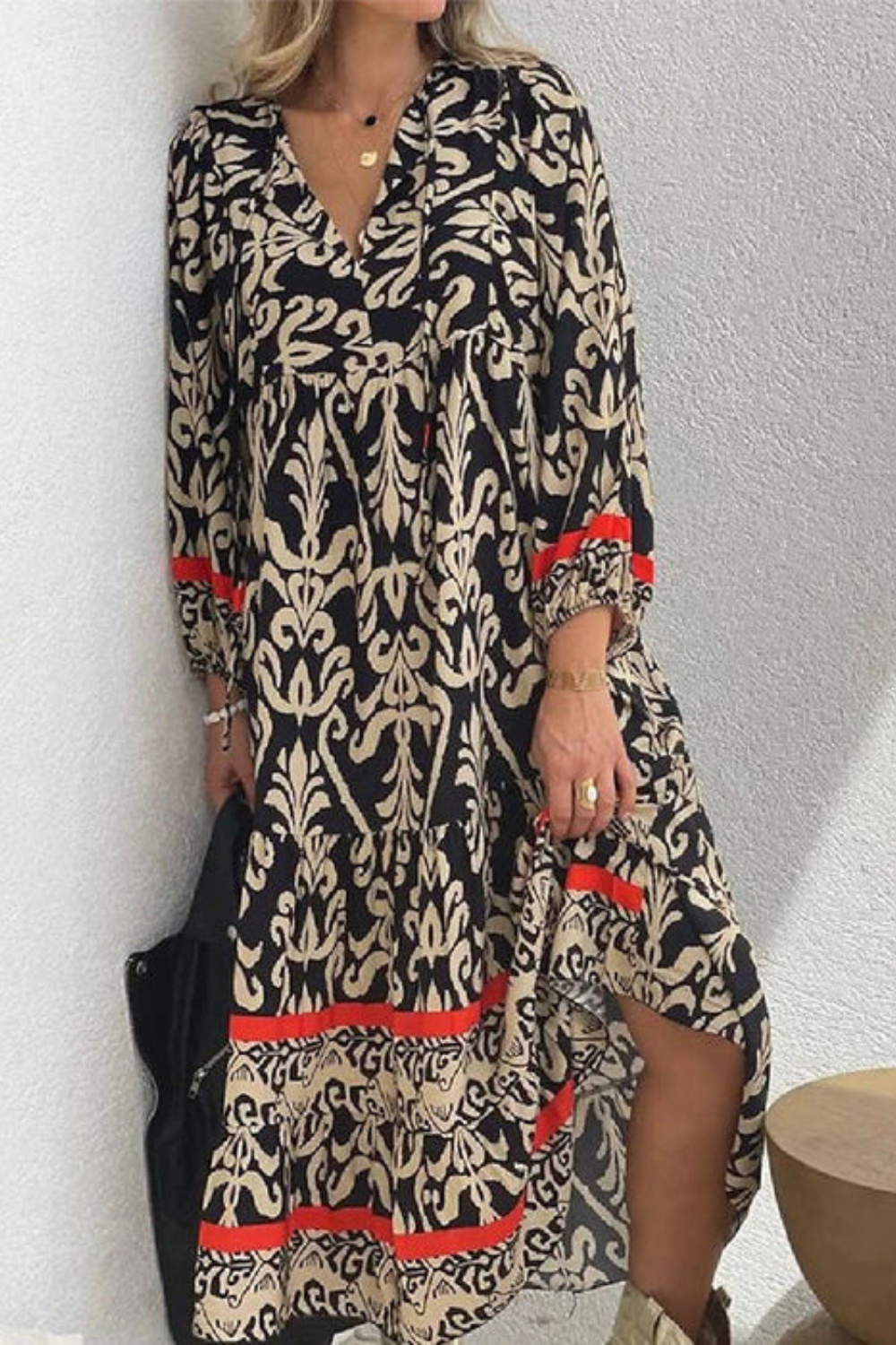 Classic Vintage Dress with a Flattering Fit