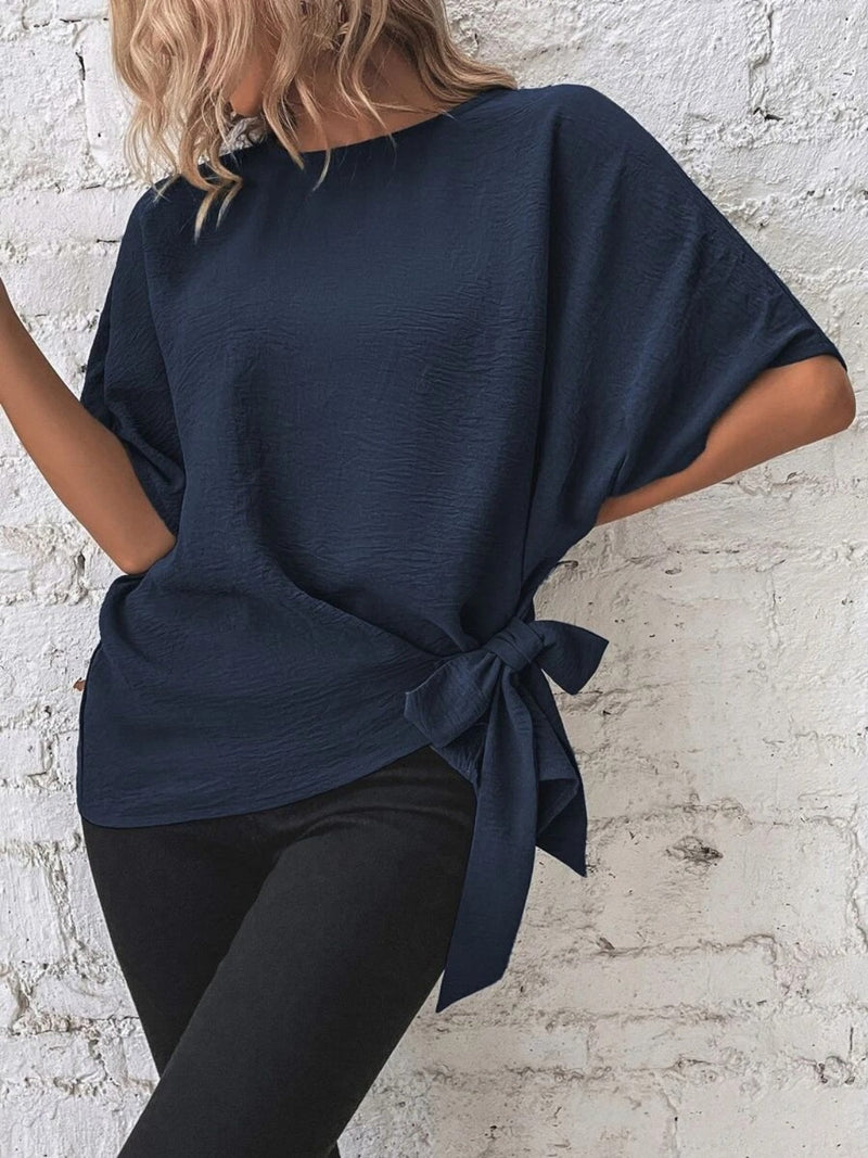Well Tailored Blouse with a Graceful Silhouette