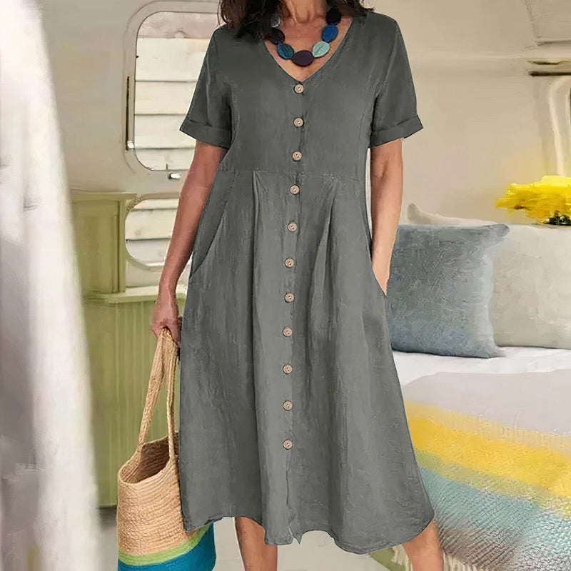 Well Tailored Dress with a Graceful Silhouette