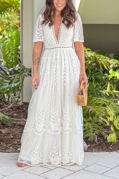Sophisticated Dress with a Clean Classic Look