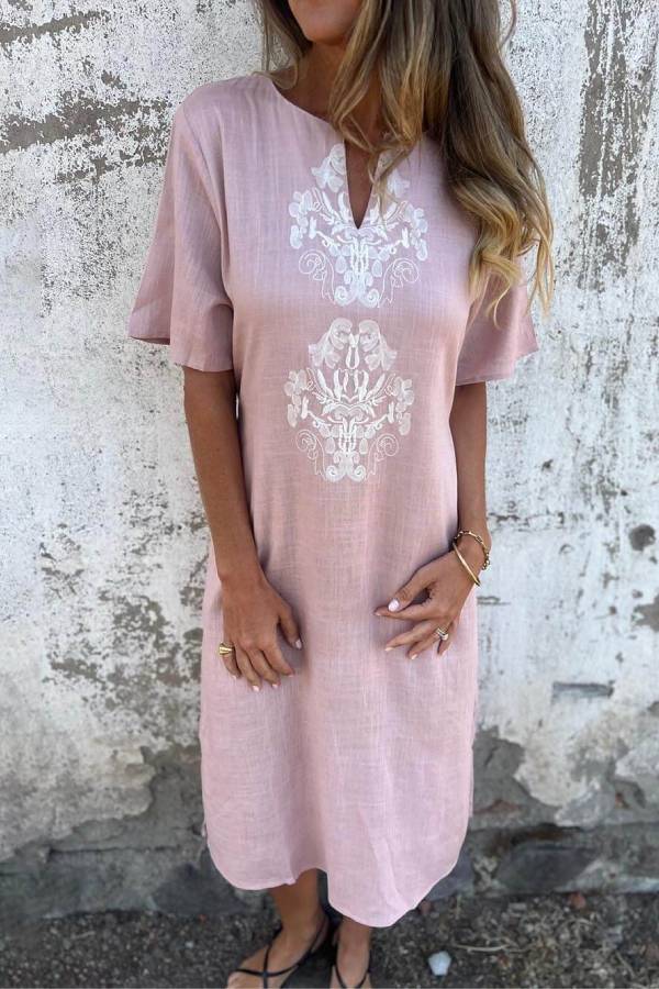 Beautifully Crafted Dress in a Classic Style