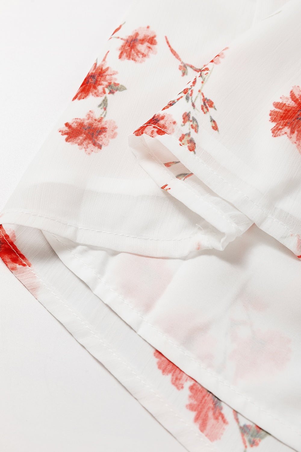 Well Tailored Blouse with a Graceful Silhouette