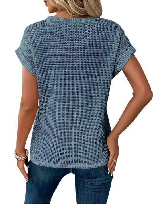 Well Tailored Blouse with a Graceful Silhouette