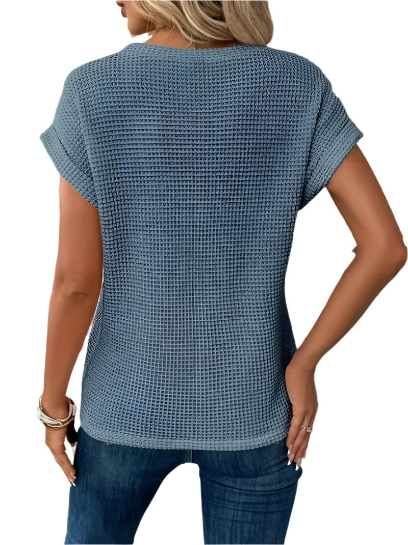 Well Tailored Blouse with a Graceful Silhouette