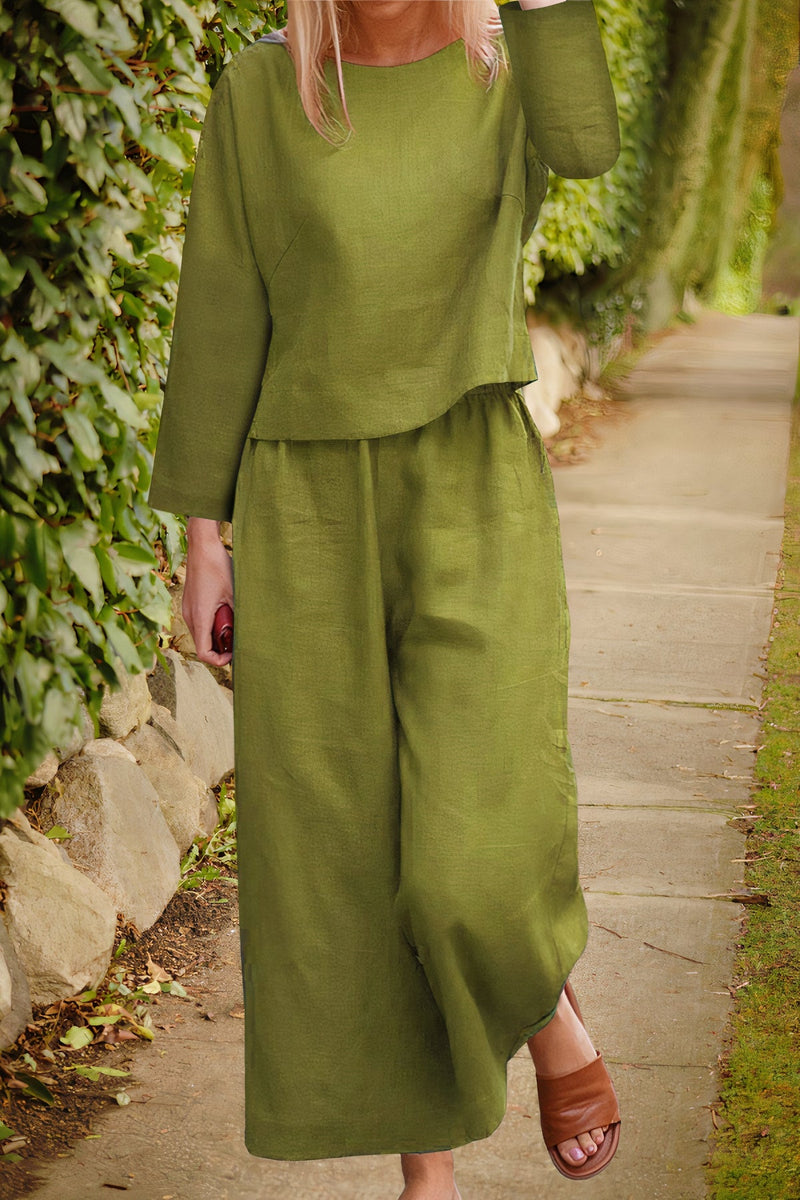 Classic Vintage Trousers with a Flattering Fit