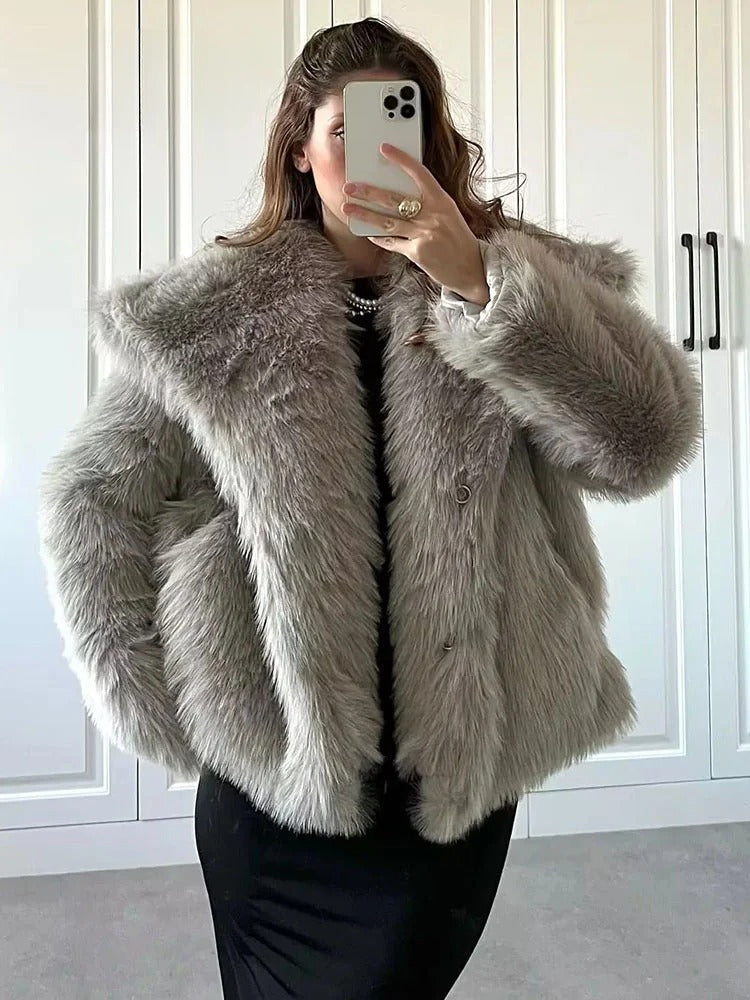 Polished Coat with an Effortless Classic Look