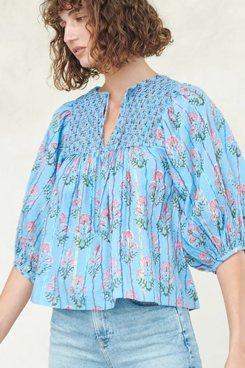 Sophisticated Blouse with a Clean Classic Look