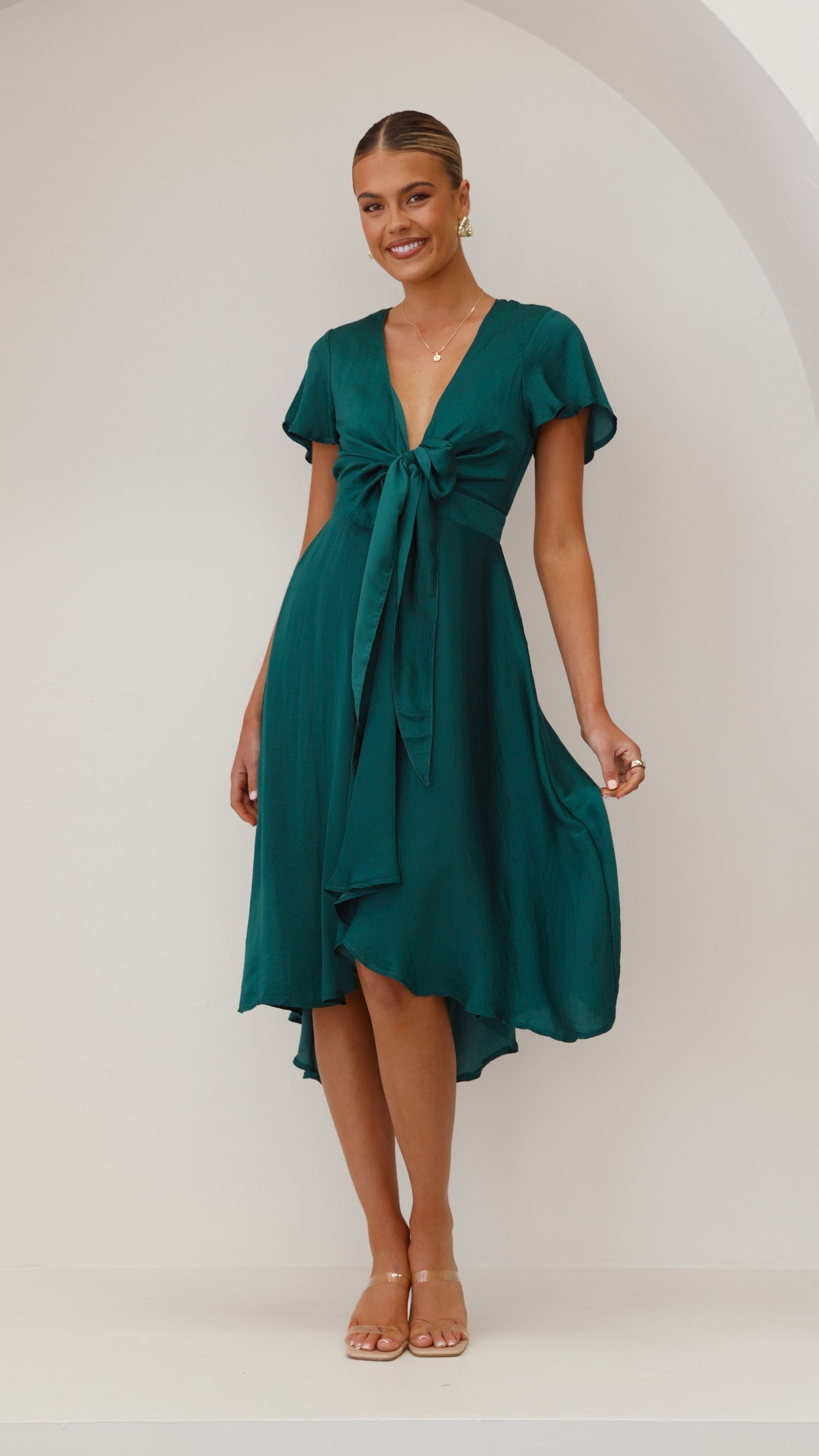 Gracefully Styled Dress for Any Occasion