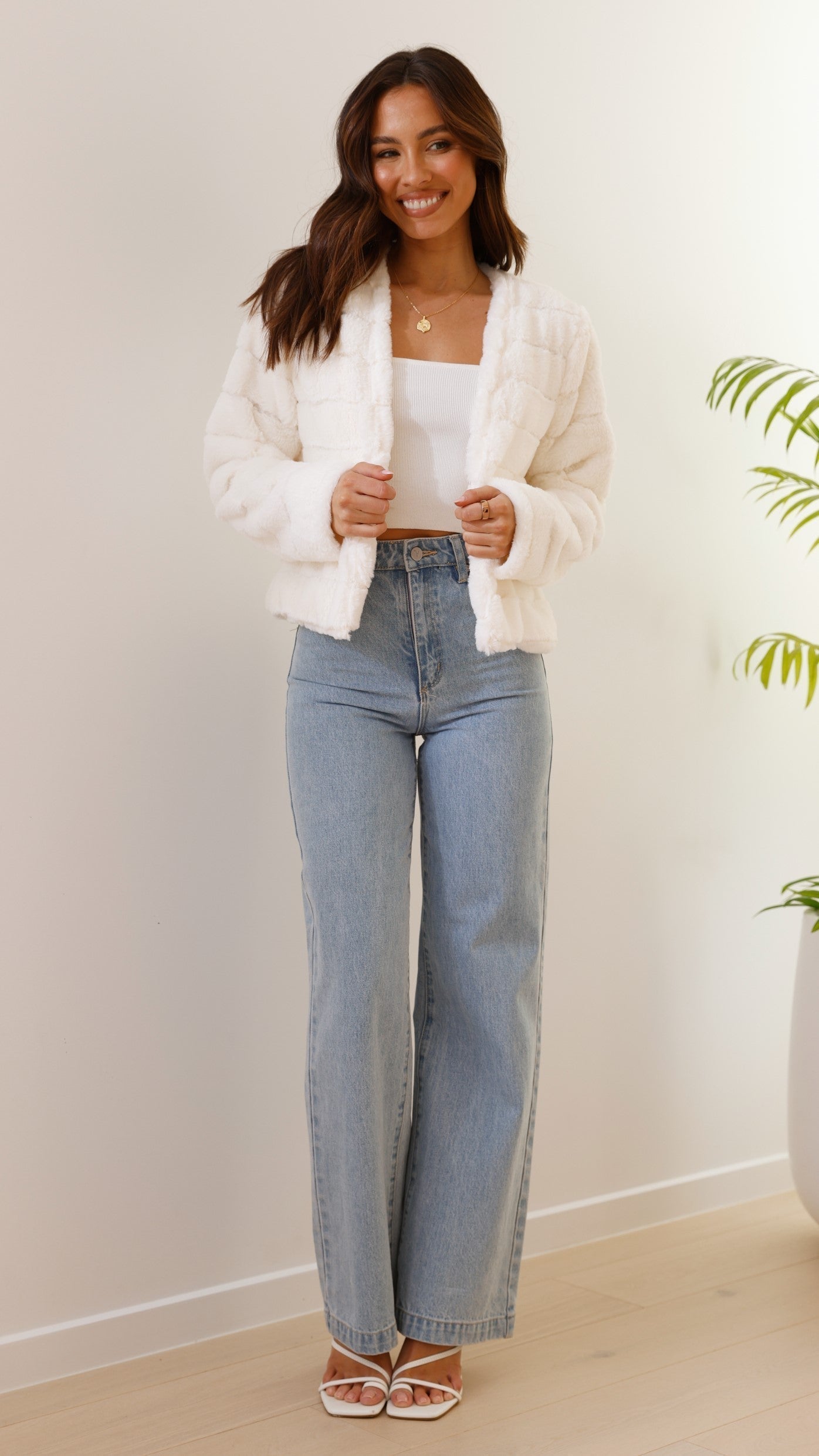 Well Tailored Jacket with a Graceful Silhouette