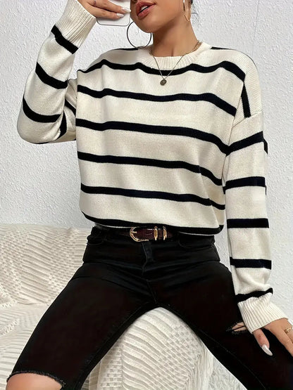Effortlessly Elegant Sweater with a Timeless Design