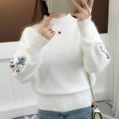 Effortlessly Elegant Sweater with a Timeless Design