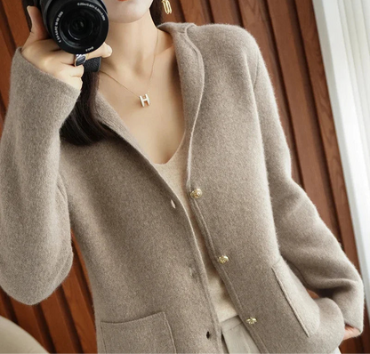 Classic Vintage & Enduringly Stylish Cardigan