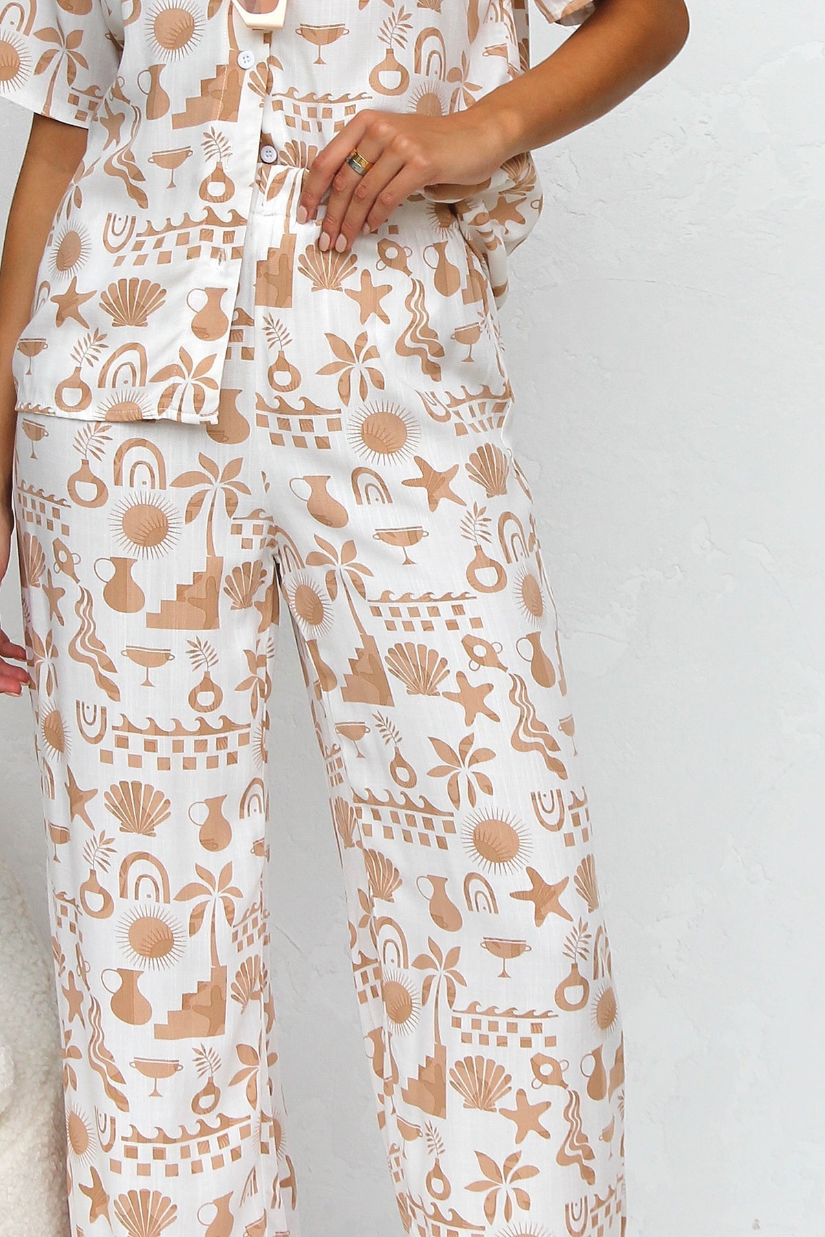 Gracefully Styled Garment for Any Occasion