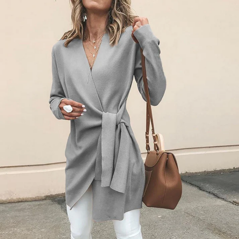 Effortlessly Elegant Cardigan with a Timeless Design