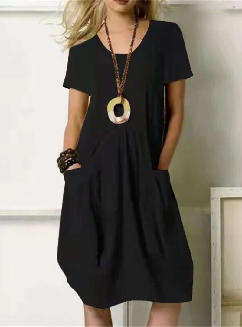 Well Tailored Dress with a Graceful Silhouette