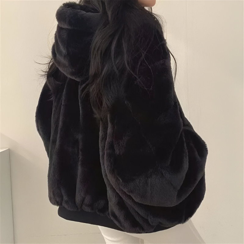 Gracefully Styled Jacket for Any Occasion