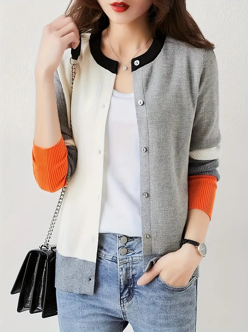 Effortlessly Elegant Cardigan with a Timeless Design