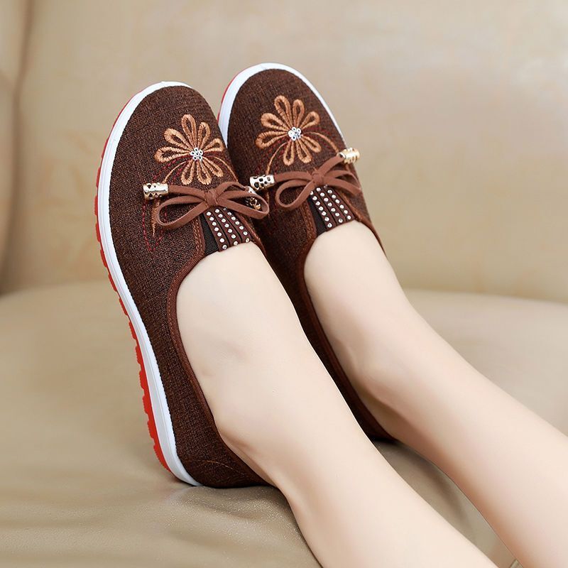 Graceful Orthopedic Shoes for Modern Look