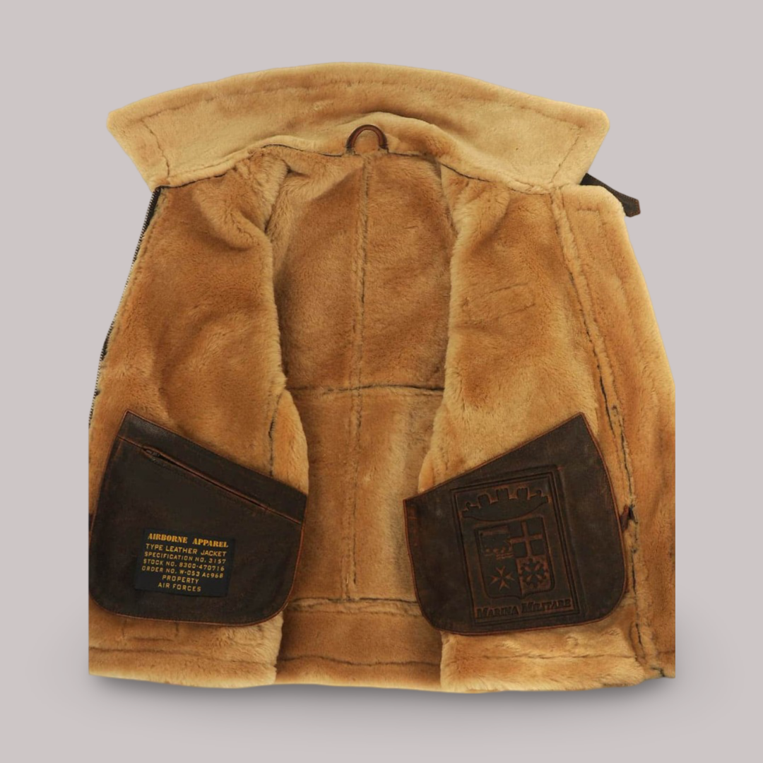 Effortlessly Elegant Jacket with a Timeless Design