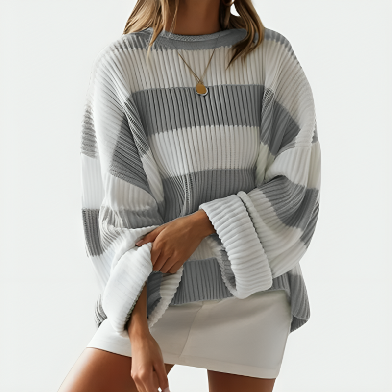 Effortlessly Elegant Sweater with a Timeless Design