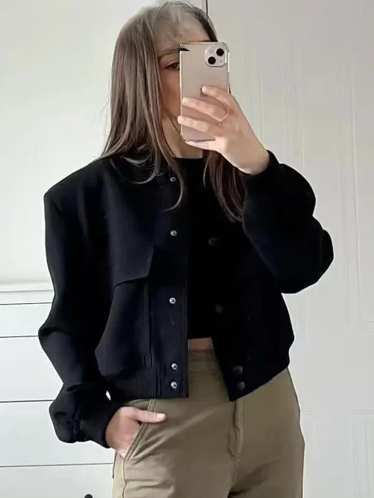 Gracefully Styled Jacket for Any Occasion
