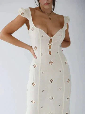Classic Vintage Dress with a Flattering Fit