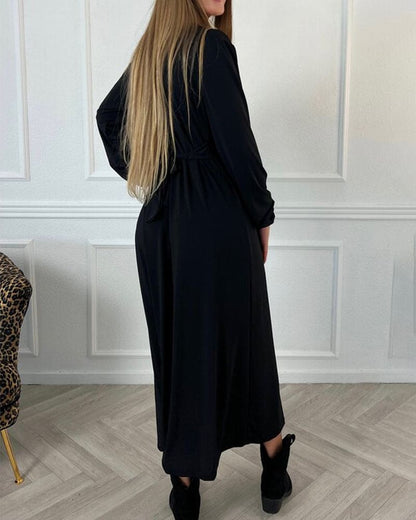 Sophisticated Dress with a Clean Classic Look