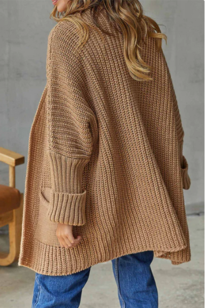 Well Tailored Cardigan with a Graceful Silhouette