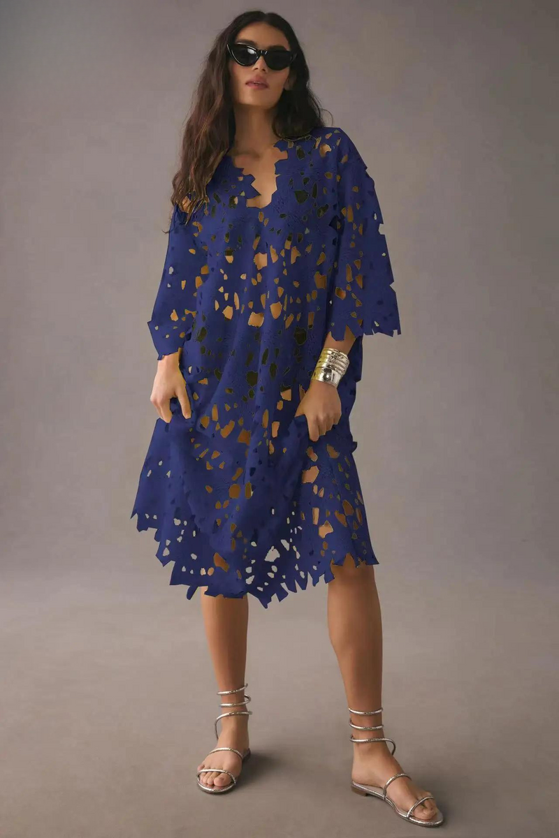 Effortlessly Elegant Dress with a Timeless Design