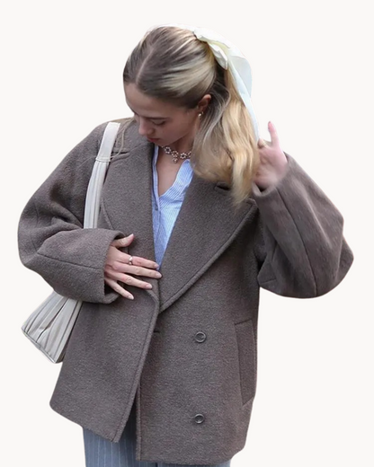 Beautifully Finished Coat in a Timeless Design