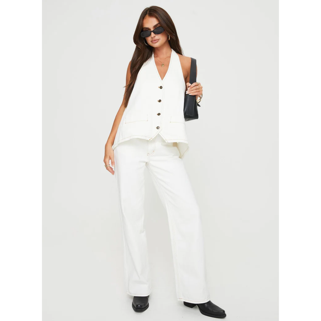 Classic Vintage Top with a Flattering Fit