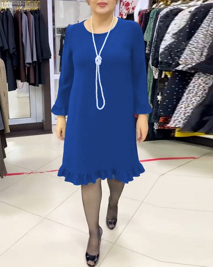 Well Tailored Dress with a Graceful Silhouette